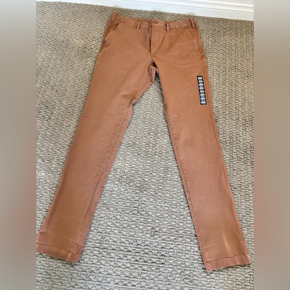 Uniqlo Other - Uniqlo Men's Tan Chinos